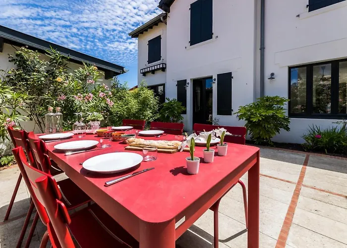 Leonie Keyweek Close To The Lighthouse And Biarritz's Golf Course * Biarritz